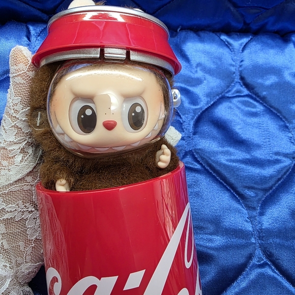 Pop Mart THE MONSTERS COCA-COLA MYSTERIOUS GUEST SECRET LABUBU - Picture 2 of 15